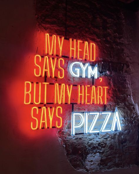 Pizzaria Aesthetic, Pizza Restaurant Design Interior, Neon Pizza, Pizza Takeaway, Pizza Factory, Pizza Project, Store Quote, Pizza Sign, Father Love Quotes