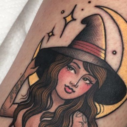 Alice Burke on Instagram: "Little gap filler witch babe for @beccafuller16 yesterday! Wraps a bit cos on the shin! Thanks for looking!   Done @highwater_gallery  Spnsd by @butterluxe_uk  Using #ghostcartridges and #starrtattoosupplies   #witchtattoo #magictattoo #moontattoo #tattoo #femaletattooartist" Witches Broom Tattoo, Broom Tattoo, Witch Tattoo Ideas, Skin Doodles, Witchy Tattoos, Shin Tattoo, Tattoo Sheet, Art Flash, Witch Tattoo