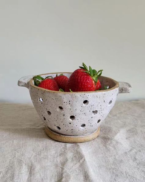 A berry colander from long ago... think I should bring them back:) #pinchedpottery #berrycolander #pottery #ceramics #speckledclay #handbuiltceramics Ceramic Colander Pottery, Ceramic Berry Bowl Handmade, Colander Pottery, Clay Colander, Pottery Berry Bowl, Ceramic Berry Bowl, Berry Colander, Carved Pottery, Glass Onion