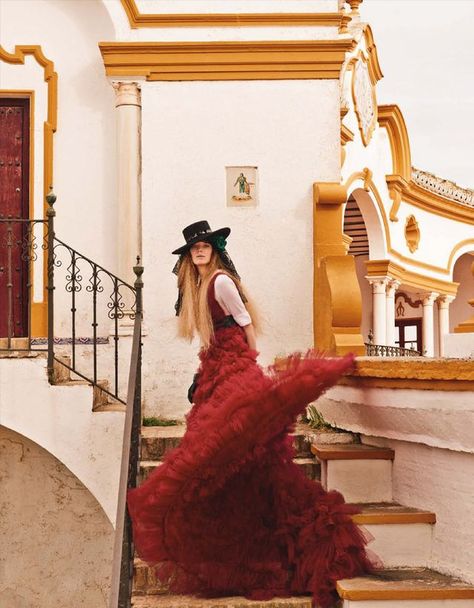 Spanish Style Fashion, Spanish Style Interiors, Spanish Style Clothing, Spanish Style Wedding, Spanish Style Decor, Mode Editorials, Spanish Fashion, Vogue Germany, Shoot Inspiration