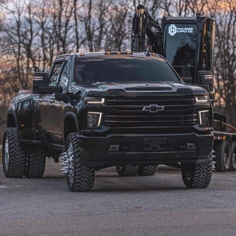 Dually Trucks Chevy, Custom Dually Trucks, Deisle Trucks, Chevrolet Trucks Lifted, Lifted Dually Trucks, Luxury Trucks, Lifted Dually, Chevy Dually, Diesel Pickup Trucks