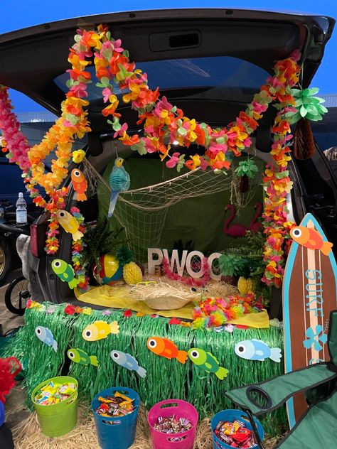 Margaritaville Halloween Costume, Trunk Or Treat Ideas Hawaiian, Tropical Trunk Or Treat Ideas, Hawaii Trunk Or Treat Ideas, Beach Trunk Or Treat Ideas For Cars, Aloha Trunk Or Treat, Hawaii Trunk Or Treat, Moana Trunk Or Treat Ideas For Cars, Trunk Or Treat Lilo And Stitch