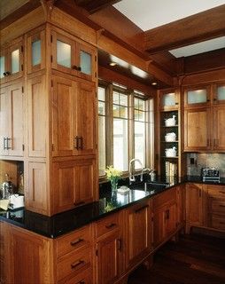 Stained Wood Kitchen Cabinets, Mission Style Kitchens, Craftsman Style Kitchens, Craftsman Kitchens, Craftsman Interior, Craftsman Kitchen, Wood Kitchen Cabinets, Bungalow Style, Craftsman Bungalows