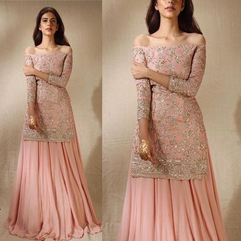 Sharara Designs, Princesses Disney, Oufits Casual, Outfits Dress, Salwar Kamiz, Indian Gowns Dresses, Pakistani Bridal Dresses, Indian Gowns, Designer Party Wear Dresses