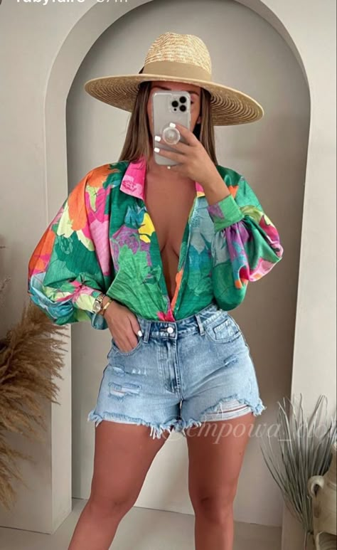 Mexico Outfits, Miami Outfits, Vacay Outfits, Pilates Princess, Effortlessly Chic Outfits, Skirt And Sneakers, Beach Wear Outfits, Shorts Outfits, Spring Fashion Outfits