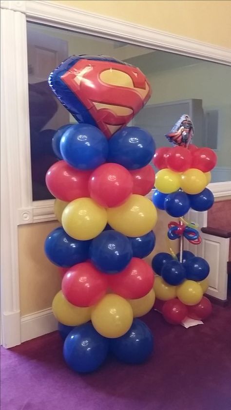 Wonder Woman Birthday Party, Balloon Table Centerpieces, Superman Birthday Party, Superman Party, Marvel Birthday Party, Wonder Woman Birthday, Marvel Party, Superman Birthday, Balloon Arches