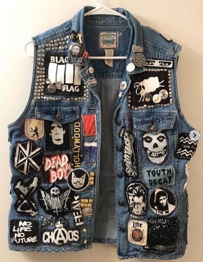 Battle Jacket Ideas, Crust Pants, Vest Ideas, Punk Fashion Diy, Battle Jackets, Battle Vest, Punk Diy, Punk Jacket, Patch Pants