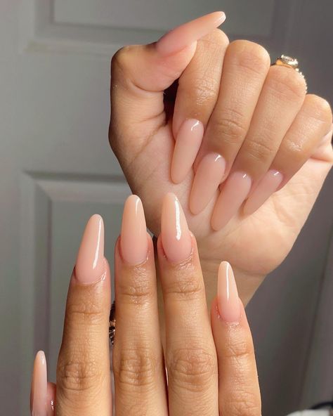 Nude nails Nails Long Almond, Acrylic Nails Long, Long Almond Nails, Almond Acrylic, Nails Kit, Long Almond, Nagellack Trends, Advertisement Design, Gel Press