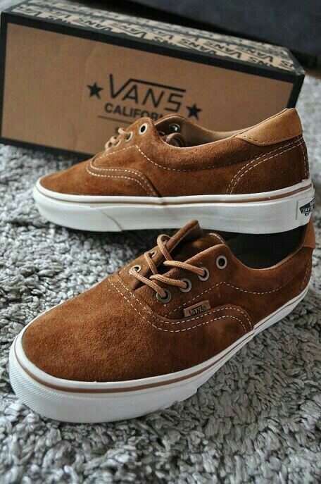 Vans Brown, Daily Shoes, Tenis Vans, Brown Shoes, Vans Sneakers, Vans Authentic, Sneakers Men Fashion, Mens Fashion Shoes, Anaheim