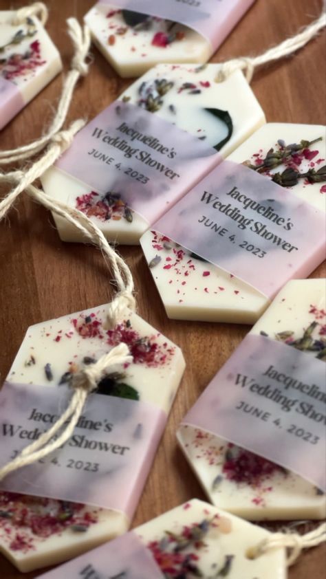 These lovely sachets scented with the calming fragrances of lavender, rosé, and eucalyptus are the ideal bridal shower favors to show appreciation to your guests for being part of your special day. These eco-friendly sachets are made with natural soy wax and will add a delightful touch to any home or dresser. #SpecialDay #Wedding #Bohemian #Modern #Chic #HomeDecor #DresserDrawer #Aromatherapy #CalmingScents #MemorableGifts Rustic Fall Wedding Favors, Bridal Shower Guest Gifts, Ramadan Art, Rose Wedding Favors, Wax Sachet, Rustic Bridal Shower Favors, Wedding Perfume, Unique Baby Shower Favors, Irregular Mirror