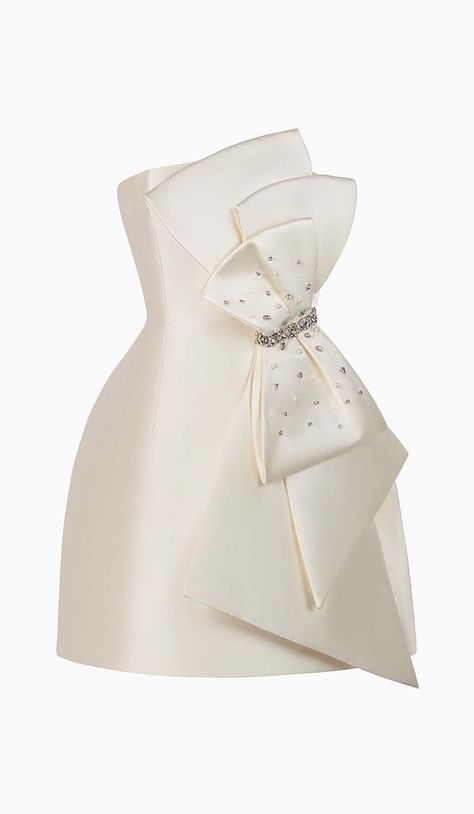 Strapless Bow Mini DressElevate your style and embrace your inner princess with our Strapless Bow Mini Dress. This stunning dress is designed to make you feel like royalty, featuring a playful oversized bow that cascades down the front, exuding a charming fairy tale vibe.The strapless neckline of this dress is designed to flatter your décolletage, adding an elegant touch to your overall look. The ivory color adds a touch of sophistication and grace, making it the perfect choice for any special o Snowcoming Dresses, Coquette Party, Dresses Bow, Bow Mini Dress, Fancy Short Dresses, Bow Wedding Dress, Junior Prom Dresses, Womens Prom Dresses, Strapless Neckline