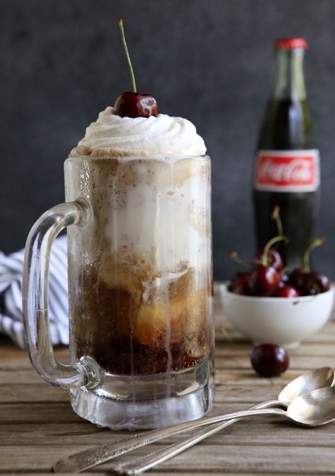 Coke Float, Ice Cream Float, Pop Drink, Bourbon Cherries, Ice Cream Drinks, Cherry Syrup, Italian Soda, Ice Cream Floats, Root Beer Float