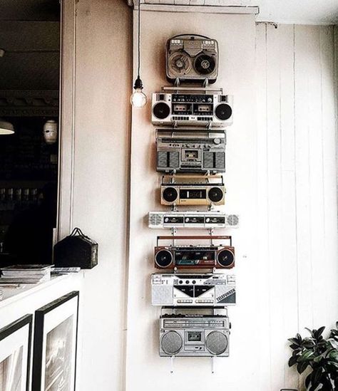 10 Coolest Wall Art Decor For Music Lovers | Home Design And Interior Treehouse Decor, Industrial Vintage Decor, Industrial Style Office, Music Rooms, Industrial Style Decor, Music Studio Room, Music Room Decor, Vintage Industrial Decor, Vintage Interior Design