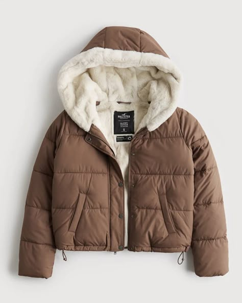 Primark Clothes, Winter Jacket Outfits, Hollister Jacket, Cute Winter Coats, Coats 2023, Cosy Outfit, Closet Clothing, Winter Puffer Jackets, Puffer Coats