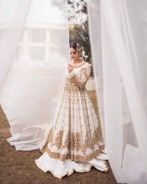 Nikkah Bridal Dress, Bridal Frock, Pakistani Culture, Nikah Dress, Pakistani Dresses Online, Nikkah Dress, White Bridal Dresses, Bridal Dresses Pakistan, Pakistani Fashion Party Wear