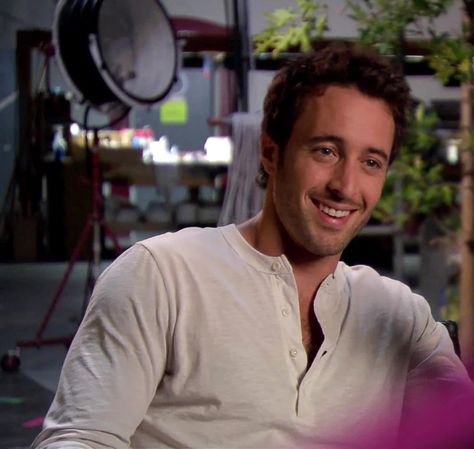 The Back Up Plan, Alex Oloughlin, Alex Scott, Alex Love, Scott Caan, Alex O Loughlin, Magnum Pi, Scruffy Men, Love Interest