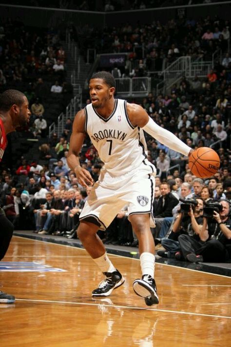 Joe Johnson | Brooklyn Nets Joe Johnson, Basketball Tricks, Basketball Tips, Basketball Net, Basketball Skills, Nba Stars, Health Fitness Motivation, Brooklyn Nets, Wnba