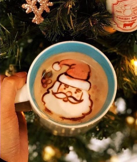 Wonderful Christmas on Instagram: "Santa Clause Latte Art🎅 #christmas #christmastree #christmasinspiration #christmasgram #christmascountdown #christmasmood #christmascheer #christmaswishes #christmasvibes #christmastime #xmas #xmasdecor #christmaseve #christmasspirit #itsthemostwonderfultimeoftheyear #christmasisnear #hollyjolly #merrychristmas #navidad #natale #christmasdecorations #christmascookies #cakeinstagram #cakesisterspaceinspiration #cakeart" Christmas Latte, Santa Clause, Coffee Design, Art Christmas, Latte Art, Christmas Art, Coffee Time, Van Gogh, Coffee Tea