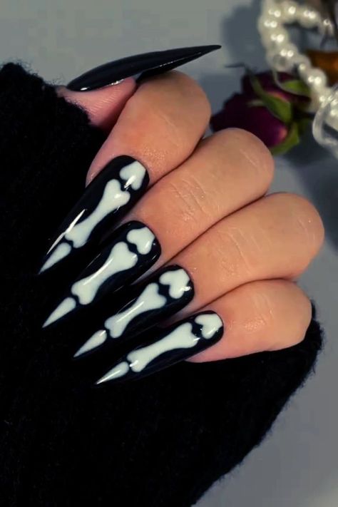 Halloween Nail Art Easy, Halloween Nails Easy, Punk Nails, Nails Green, Goth Nails, Grunge Nails, Makijaż Smokey Eye, Almond Shape, Nails Spring