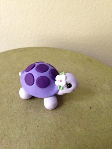 Clay Mirror, Polymer Clay Turtle, Fimo Kawaii, Clay Turtle, Clay Crafts For Kids, Miniature Clay, Clay Fairies, Clay Stuff, Clay Diy Projects