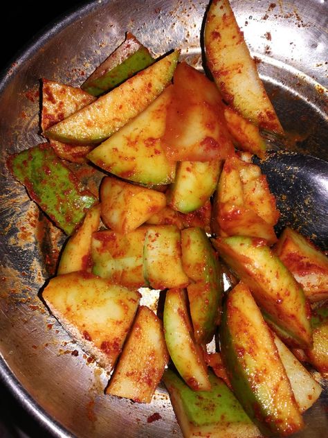 Home made indian pickle like feel. Desi is all u need.  Raw mango with salt and red chilli powder, best combination. Raw Mango With Salt And Chilli Powder, Night Food Snap Home, Mango With Salt And Chilli, Mango Snap, Unripe Mango, Mango Verde, Demonic Quotes, Delicious Food Image, Home Snap