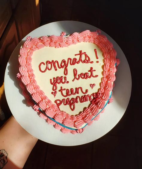 For the ✨️turning 20✨️ crowd. buttercream vintage style heart cake for a 20 year old. Vintage Heart Cake, Turning 20, Teen Pregnancy, 20 Year Old, The Turning, Heart Cake, February 15, Vintage Heart, 20 Years Old