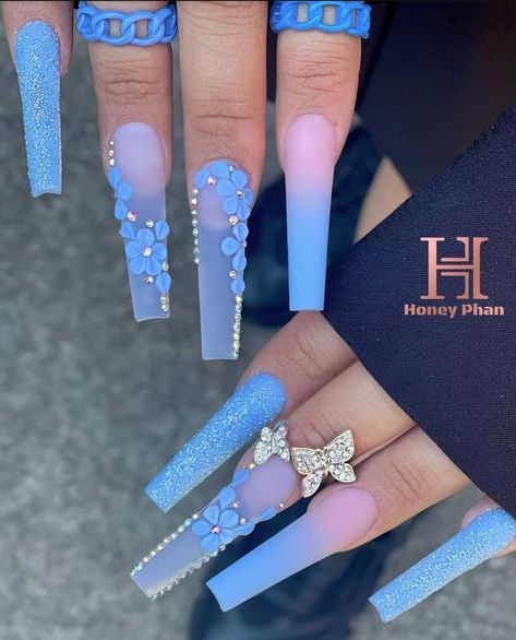 Ongles Baby Blue, Powder Blue Nails, Baby Blue Acrylic Nails, Ongles Bling Bling, Blue Ombre Nails, Nails Chrome, Baby Blue Nails, Nails Classy, Long Acrylic Nail Designs