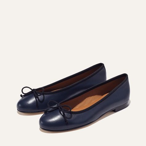 5 Pieces Everyone Should Have | Emese Gormley Navy Ballet Flats, Navy Girl, French Girl Chic, Unique Fits, Ballet Beautiful, Ballerina Flats, French Girl, Ballet Flat, Handmade Shoes