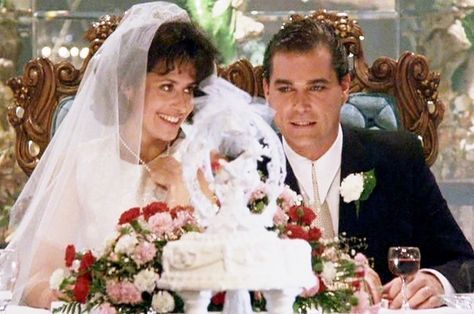 Goodfellas Wedding, Gangster Wedding, Mob Museum, Goodfellas Movie, Lorraine Bracco, Goodfellas 1990, Tv Weddings, Hack Facebook, Ray Liotta