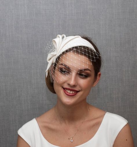 Fascinator Hats Outfit, Ivory Fascinator, Elegant Hat, White Fascinator, Sinamay Fabric, Bridal Fascinator, Ivory Colour, Black Fascinator, Bridal Hat