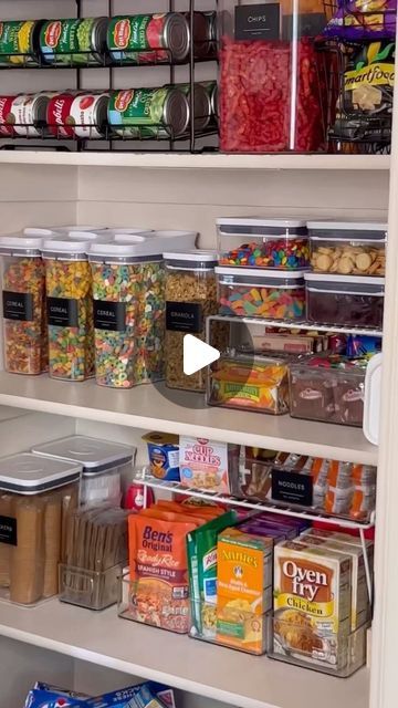 Kid Snack Organization Ideas, Walk In Kitchen Pantry Organization, Kitchen Storage Containers Ideas, Storing Canned Goods In Pantry, Pantry Restock List, Pantry Organization Zones, Kitchen Snack Storage Ideas, Pantry Organization Videos, Food Storage Organization Ideas