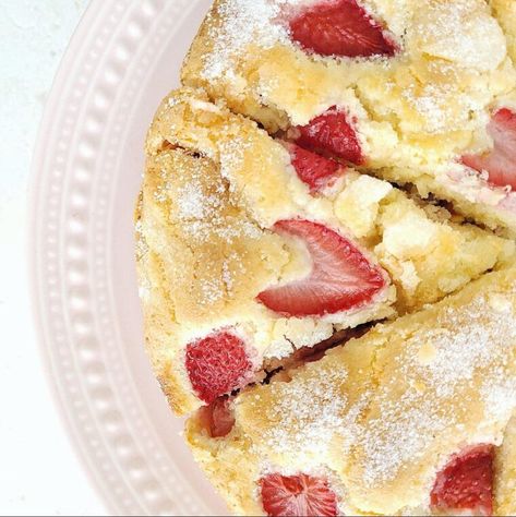 With a custard center and a crackled sugar top, this rustic French Strawberry Cake is a must-make for peak strawberry season. French Custard, Sour Cream Substitute, Strawberry Banana Bread, Cake Preparation, Fresh Strawberry Recipes, French Apple Cake, Hot Appetizers, Strawberry Season, Strawberry Cake Recipes