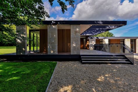 Image 1 of 17 from gallery of Skywood House / Nick Baker Architects. Photograph by Hamish Park Great Missenden, درج السلم, Tan House, House Facades, Modern Exterior House Designs, Solar House, Tropical House, Unique Houses, Forest House