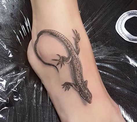 50 Best Lizard Tattoo Design Ideas – The Paws Arizona Lizard Tattoo, Lizard Tattoo Ideas, Mor Tattoo, Lizard Tattoo Design, Andrew Tattoo, Gecko Tattoo, Tattoo On Foot, Lizard Tattoo, Best Tattoo Ever