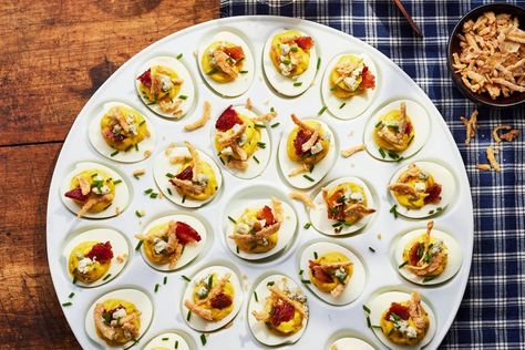 Kentucky Blue Deviled Eggs Blue Deviled Eggs, Thanksgiving Deviled Eggs, Breakfast Party Foods, Hard Cooked Eggs, Breakfast Party, Deviled Eggs Recipe, Crispy Onions, Quick Easy Dinner, Game Day Food