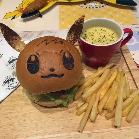 Visiting The Pokemon Cafe in Japan - Super Cute Kawaii!! Kawaii Cooking, Kawaii Food, Japan Food, Cute Desserts, Cafe Food, Pretty Food, Creative Food, Cute Food, Japanese Food