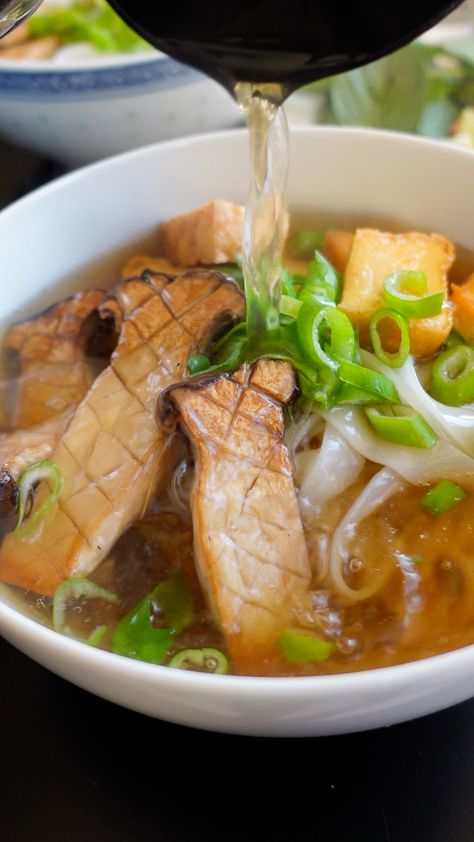 Tofu Pho, Vietnamese Pho Soup Recipe, Veggie Pho, Vegetable Pho, Tofu And Mushrooms, Vegan Pho Recipe, Pho Soup Recipe, Vegetarian Pho, Vegan Pho