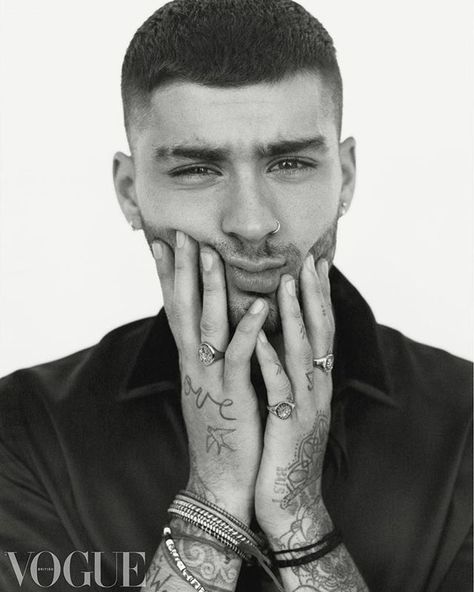 Hairstyles Zayn, Zayn Malik Tattoos, Zayn Malik Wallpaper, One Direction Fotos, Zayn Malik Hairstyle, Zayn Malik Style, Gambar One Direction, Zayn Malik Pics, Hair Styles 2014