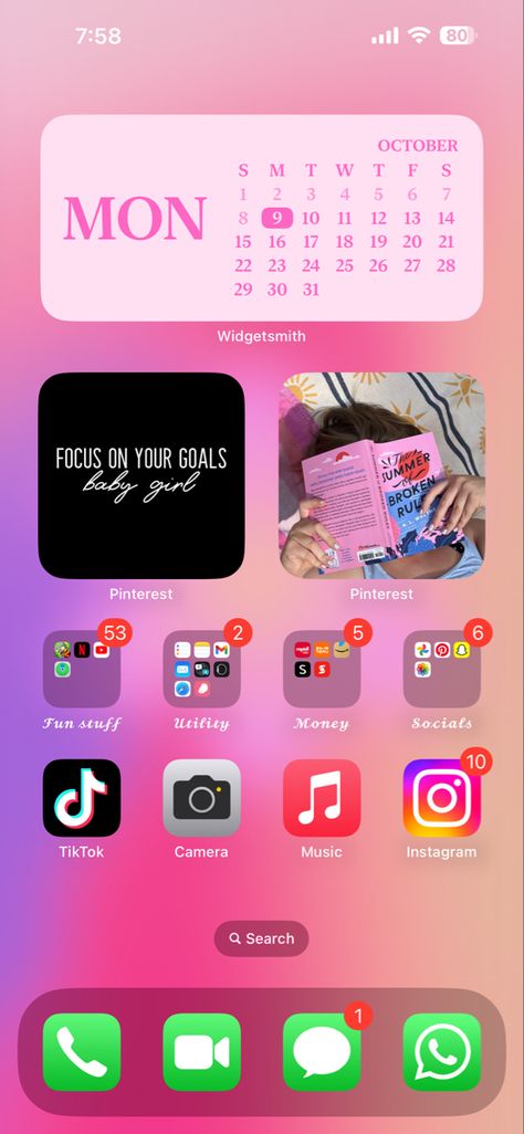 Girly Widgetsmith Ideas, Girly Iphone Layout, Pink Phone Homescreen, Cute Phone Setup, Home Screen Layout Iphone Pink, Cute Widget Ideas, App Organization Iphone Aesthetic, Organisation Iphone Apps, Pink Iphone Theme