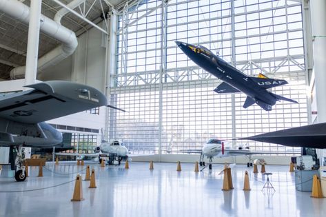 Spruce Goose, Airplane Propeller, Wooden Plane, Aviation Museum, Museum Interior, Sr 71 Blackbird, Sr 71, Flight Training, Space Museum