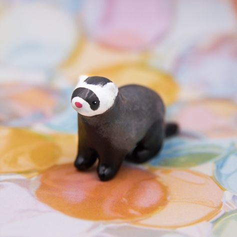 Ferret Poses, Ferret Sculpture, Clay Ferret, Ferret Art, Fun Diy Crafts, Clay Charms, Ferret, Drawing Reference Poses, Wood Carving