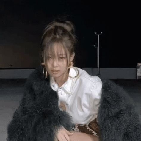 Blackpink Gif, Flashing Gif, Gif Animated, Jennie Kim Blackpink, Jennie Kim, Animated Gif, Cool Gifs, Profile Picture, Flash