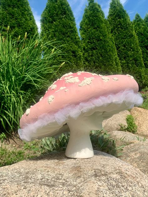 Pink Blush Mushroom Hat 3D Spots Paper Mache-amanita Forest - Etsy Galaxy Mushroom Hat, Mushroom Staff Cosplay, Pink Mushroom Fairy, Green Mushroom Hat, Paper Mache Mushroom Hat, Pink Mushroom Costume, Pink Mushroom Hat, Mushroom Headpiece, Mushroom Hat Diy