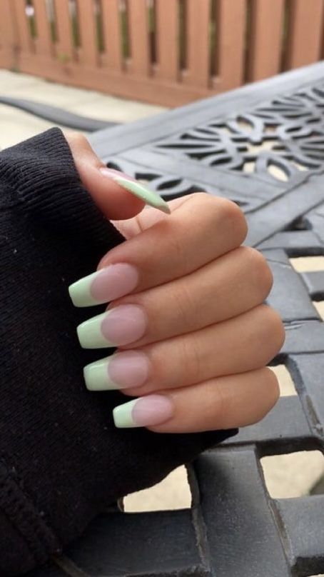 Light Green Nails Coffin, Simple Nail Ideas Spring, Green Nails Coffin, Summer Nails French Tip, Green French Nails, Light Green Nails, Summer Nails French, Inspo Acrylic Nails, Nail Ideas Simple