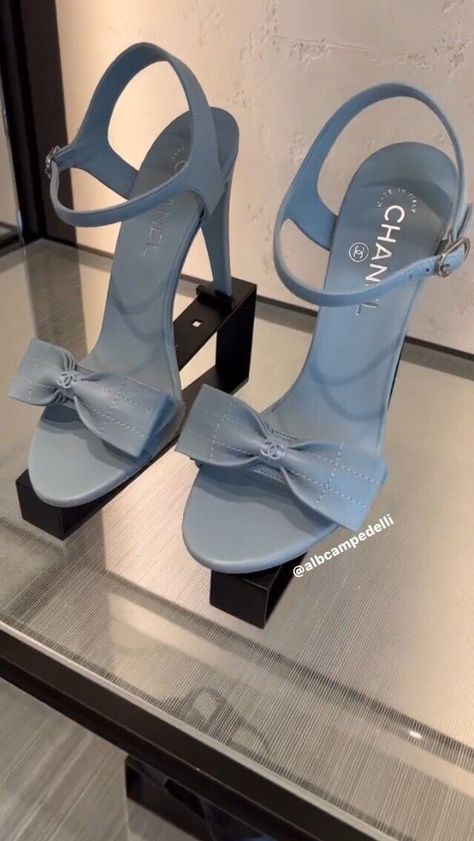 Pretty Heels, Fashion Shoes Heels, Cute Shoes Heels, Shoes Heels Classy, Heels Classy, Fancy Shoes, Cute Heels, Girly Shoes, Aesthetic Shoes