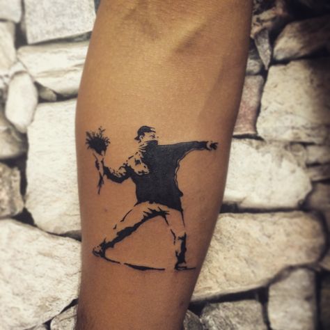 Banksy Tattoo by @dn_alves  Daniel R Alves Tattooist / / Tattoo Artist Banksy Art Tattoo, Banksy Tattoo Men, Bansky Tattoos, Banksy Tattoo Ideas, Banksy Tattoo, Thigh Tats, Meaningful Tattoos For Men, Tats Ideas, Thigh Tat