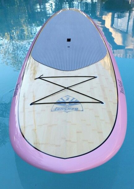 Brusurf 11' in pink and bamboo. Pink Paddle Board, Paddle Boarding Aesthetic, Paddle Board Surfing, Sup Stand Up Paddle, Stand Up Paddle Boarding, Sup Boards, Olden Days, Paddle Boards, Paddle Board