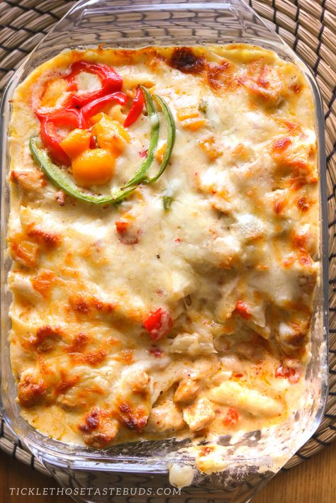 Bechamel Sauce Pasta, Creamy Chicken Pasta Bake, Pasta Bake Recipes, White Pasta Sauce Recipe, Creamy Chicken Pasta Recipes, Creamy Pasta Bake, Béchamel Sauce, Dessert Pasta, Creamy Pasta Recipes