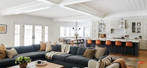 Warm Living Room Design, Large Windows Living Room, Living Room Designs Modern, Gray Living Room Design, Design Hall, Long Living Room, Cozy Living Room Design, Modern Contemporary Living Room, Contemporary Living Room Design