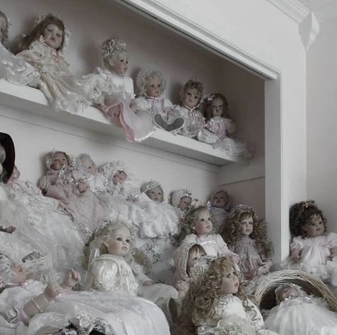 Creepy Doll Aesthetic, Porcelain Doll Aesthetic, My Sweet Audrina, Creepy Cute Aesthetic, Creepy Core, Sea Wallpaper, Doll Aesthetic, Haunted Dolls, Angel Aesthetic